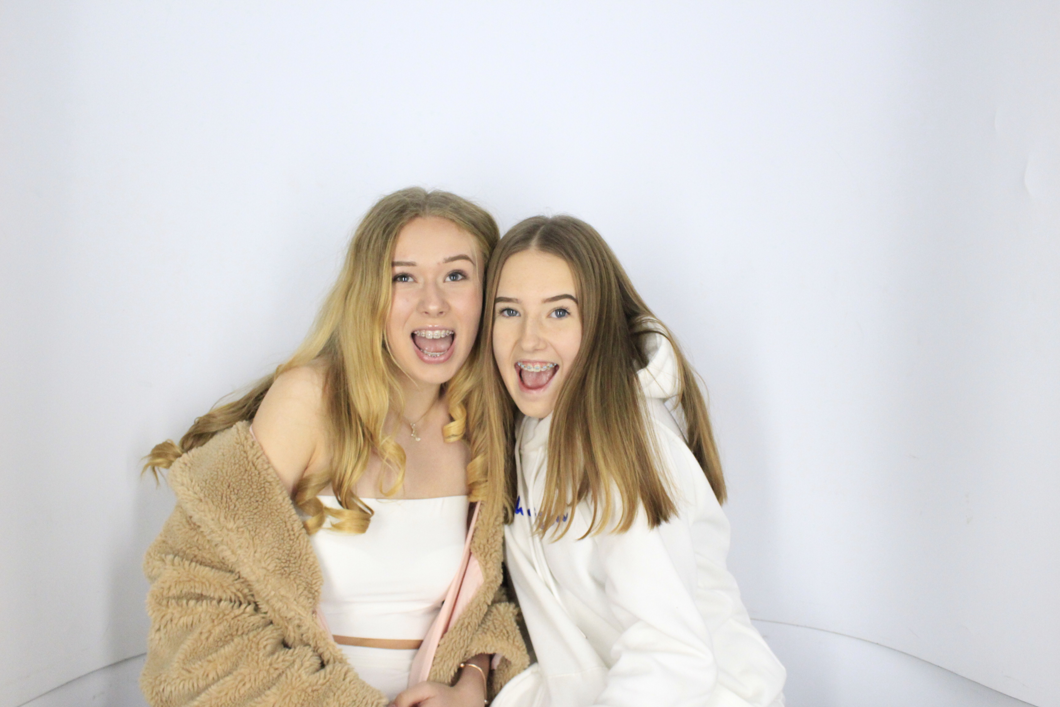 Issy & Alice's 18th Birthday Party | View more photos from the event at gallery.myphotoboothexperience.co.uk/u/MyPhotoBoothExperienceLtd/Issy-Alices-18th-Birthday-Party